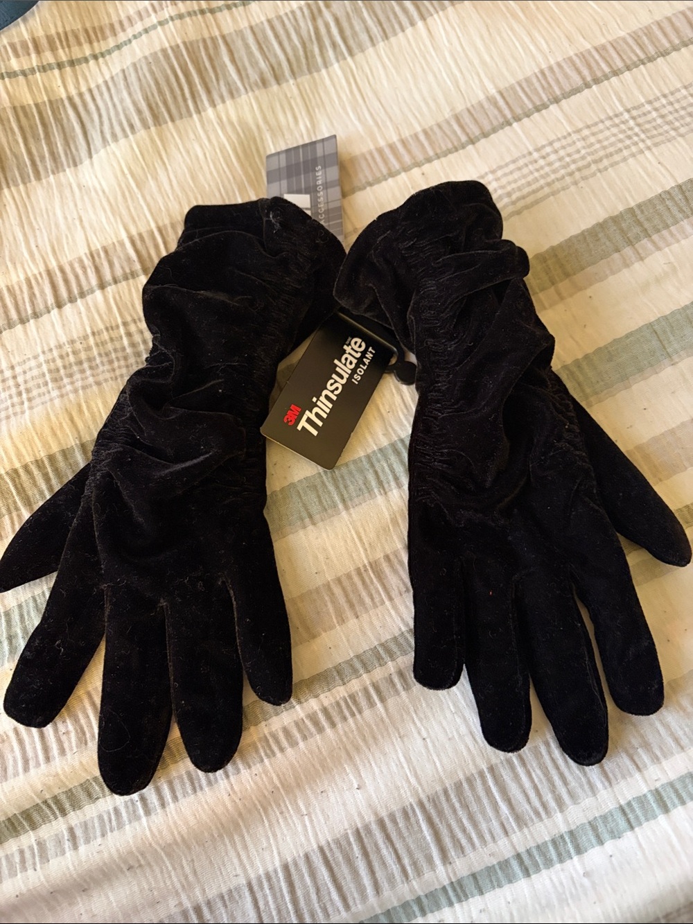 3M Thinsulate Black Velvet Ruched Women's Gloves